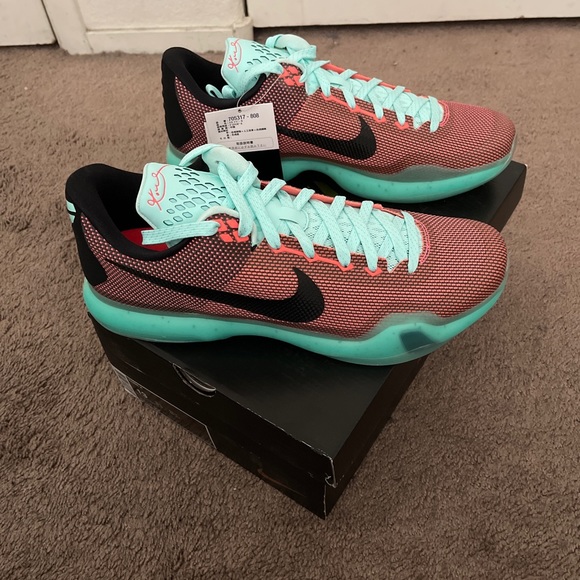 Nike Kobe 10 Easter - Picture 4 of 9